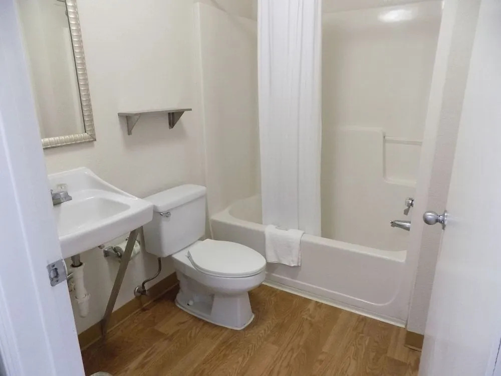 InTown Suites Extended Stay Austin TX - North Lamar