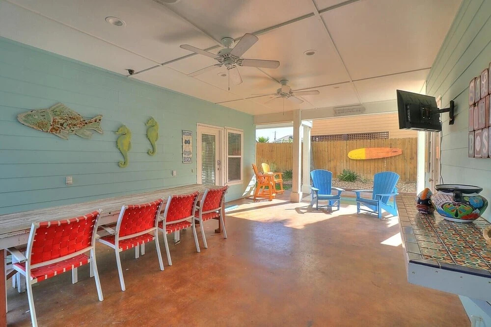 Playin' Hookie 5 Bedroom Home by Redawning