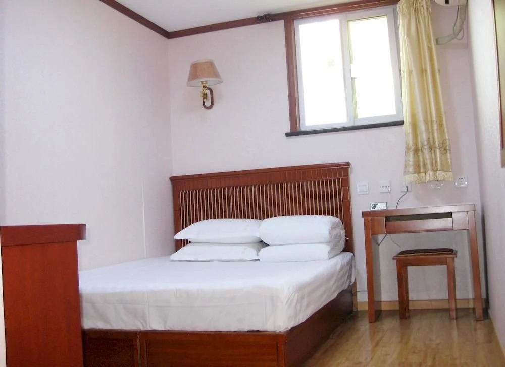 Ruhui Renjia Hotel