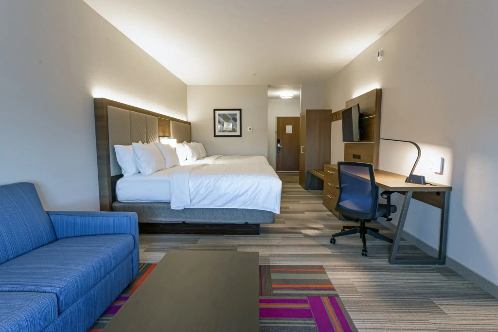 Holiday Inn Express & Suites - Columbus - Worthington by IHG
