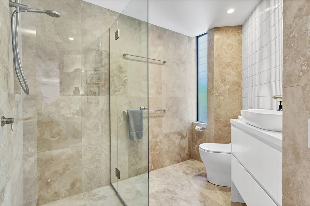 Exceptional Mooloolaba Beach Apt-Beach01
