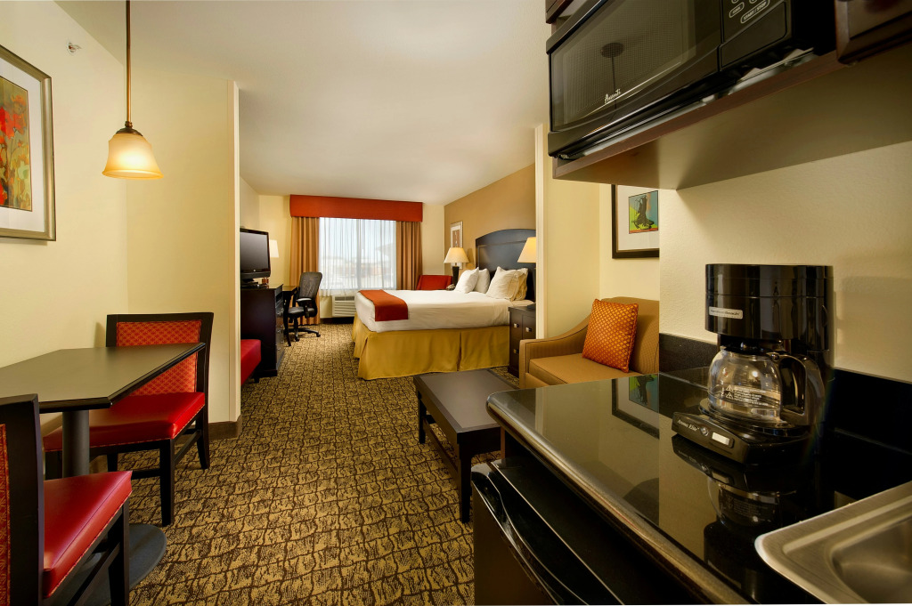 Holiday Inn Express Uvalde by IHG