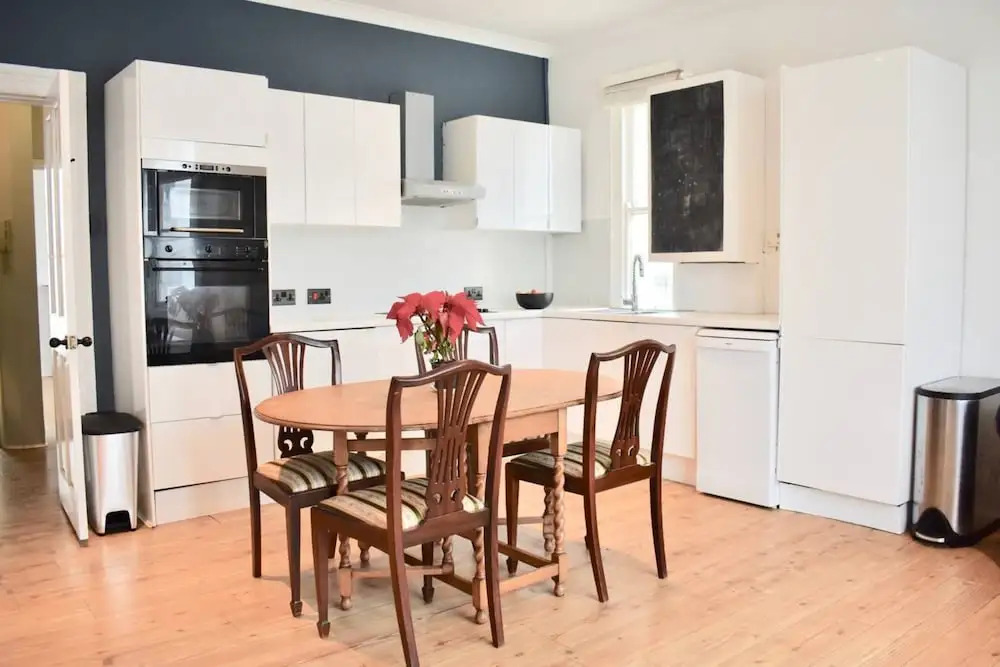 Central 2 Bedroom Brighton Flat Near Seven Dials