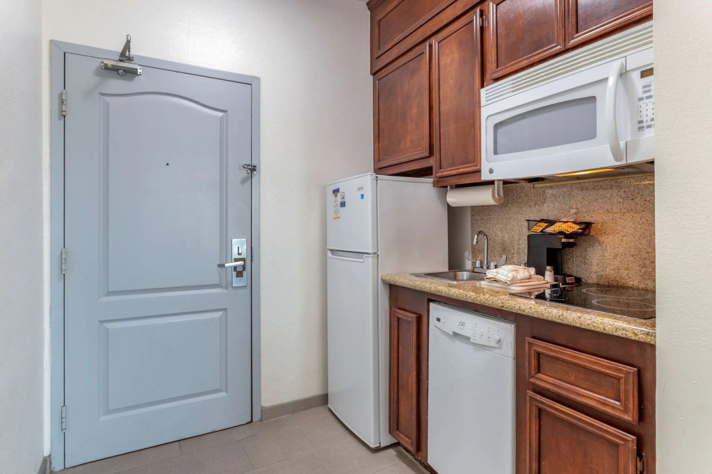 Mainstay Suites Rogers