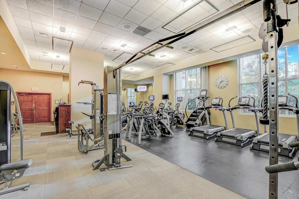 Incredible Studio Strip Views 10609
