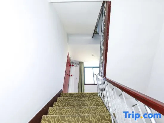 Yijia Hotel