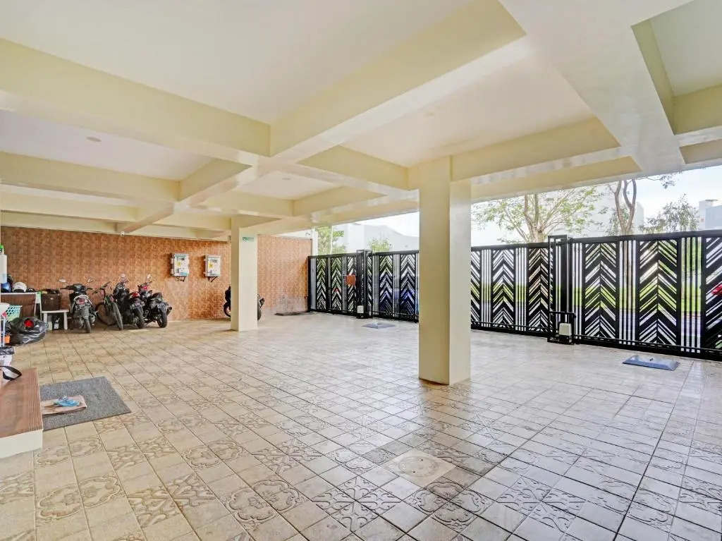 OYO 90227 Citraland Residence