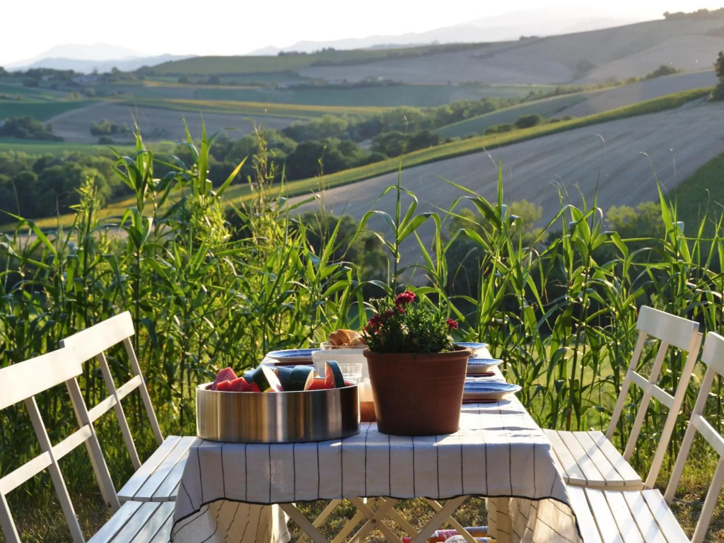 Scenic apartment in Belvedere Ostrense with private pool