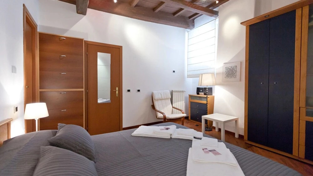 Rental In Rome Paglia Apartment