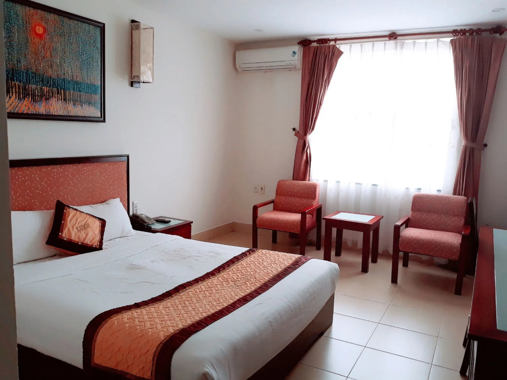 Luxe Hotel