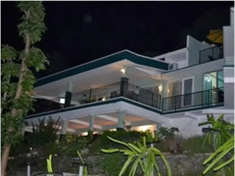 Bella Vista Villa & Resto