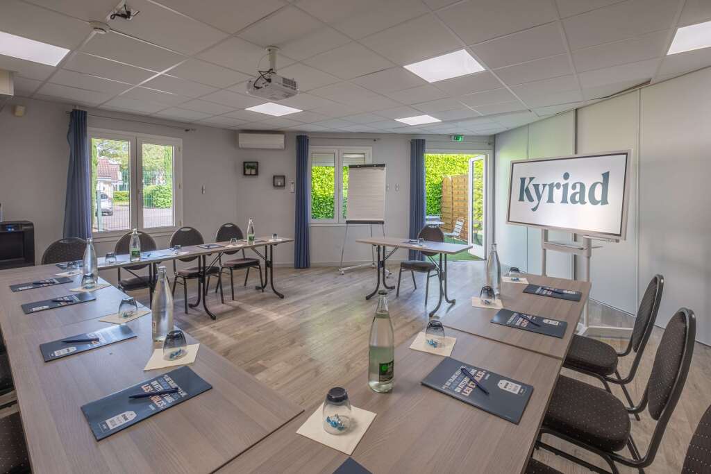 Kyriad Lyon Est - Bron Eurexpo Le Cottage