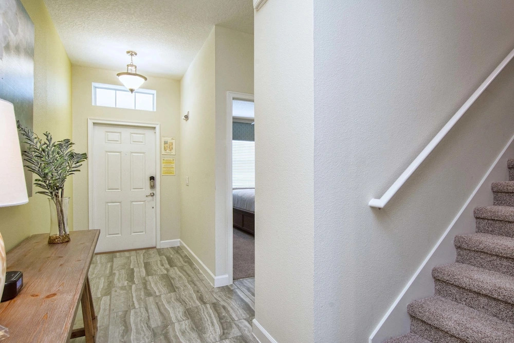 Storey Lake- 6 Bedroom Pool Home- 1655ST