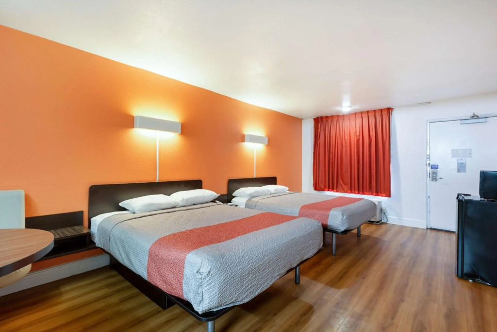 Motel 6-Houston, TX - East