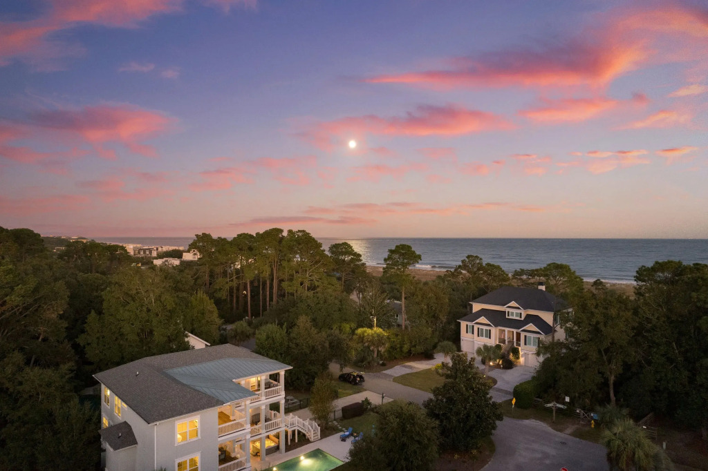 Sweetbay by Avantstay 1 Min Walk to Beach + Pool