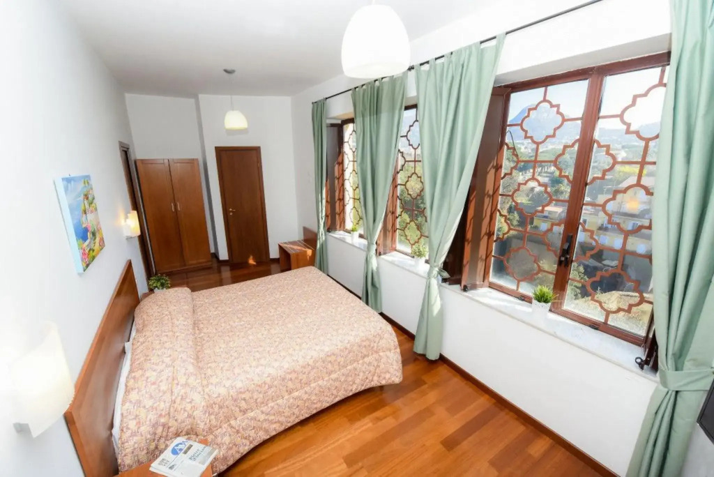 Villa Crawford - Religious Hospitality