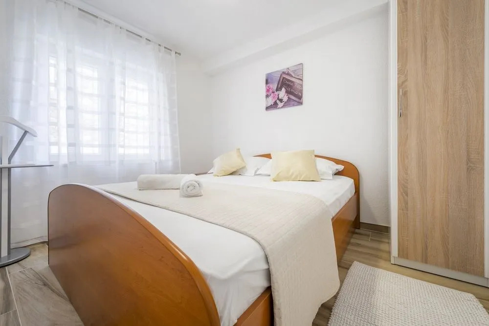 Apartment With 2 Rooms In Baška Voda, With Wonderful Sea View, Furnish