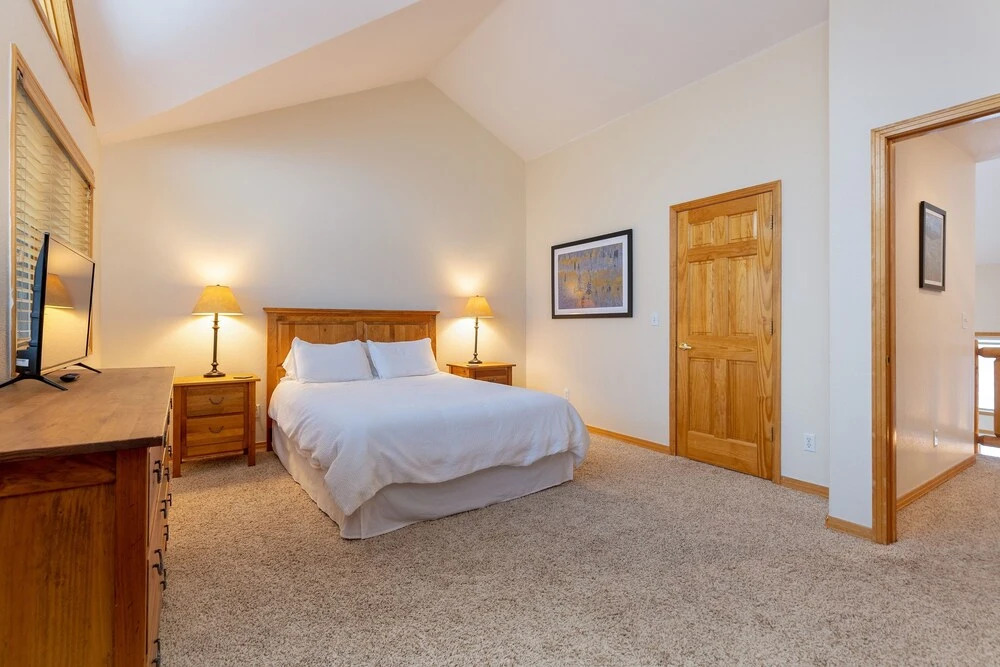 130 Meisel Drive 4 Bedroom Townhouse by RedAwning