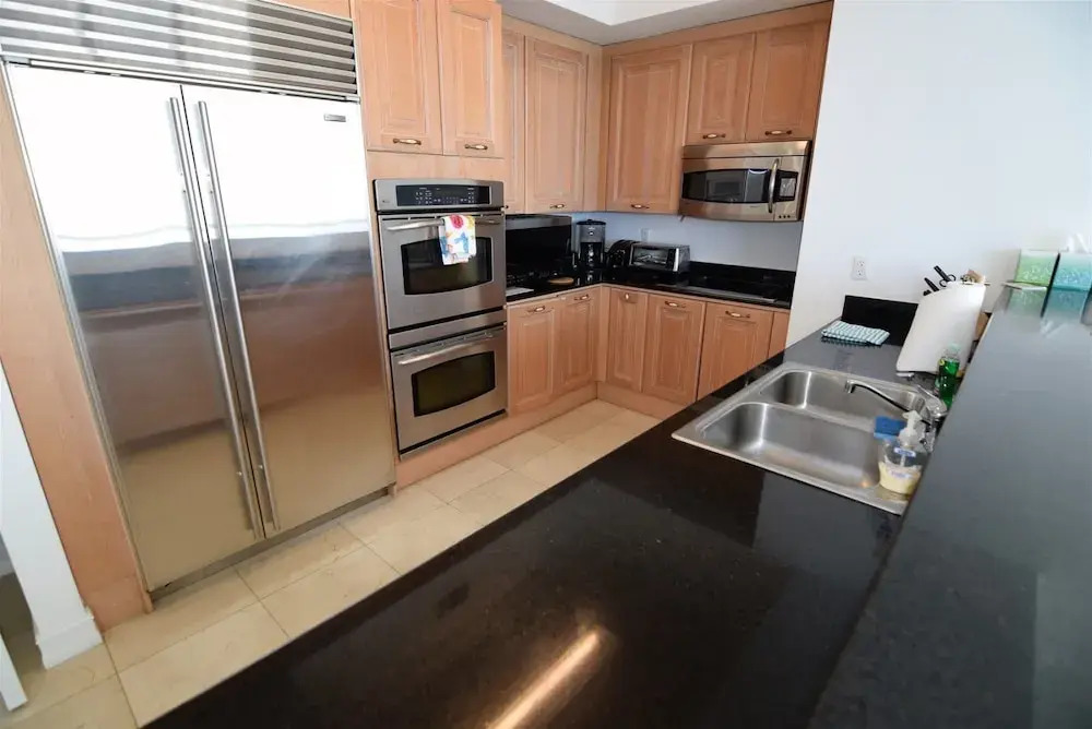 Amazing 4 Bedrooms, 5 Bath + Den Penthouse At La Perla
