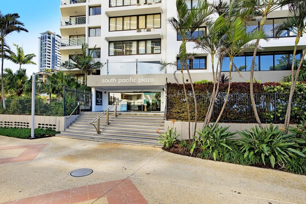 2 Bedroom Apartment located in central Broadbeach