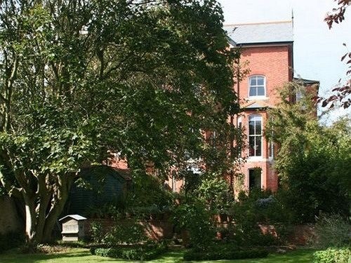 St Benedict - Victorian Bed and Breakfast