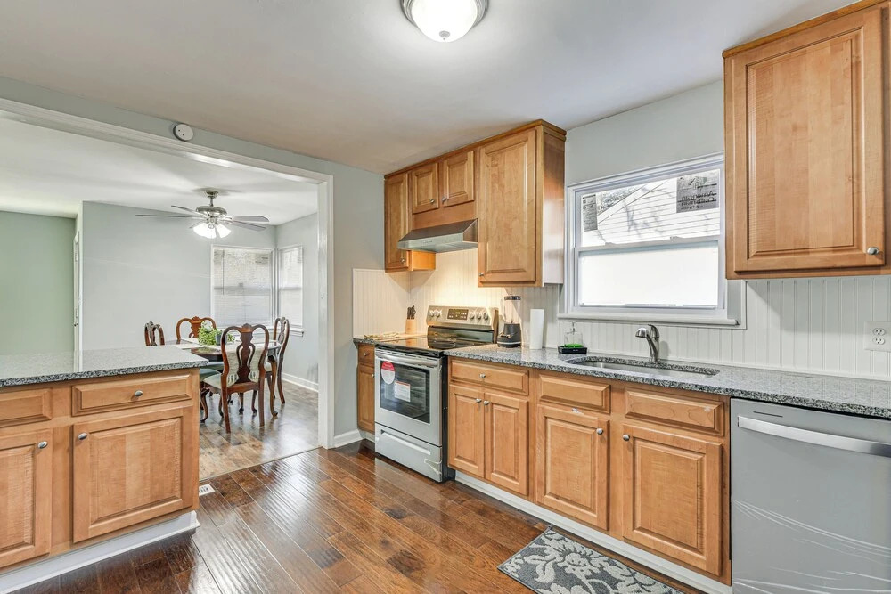 Updated Charlotte Home w/ Yard ~ 3 Mi to Uptown!