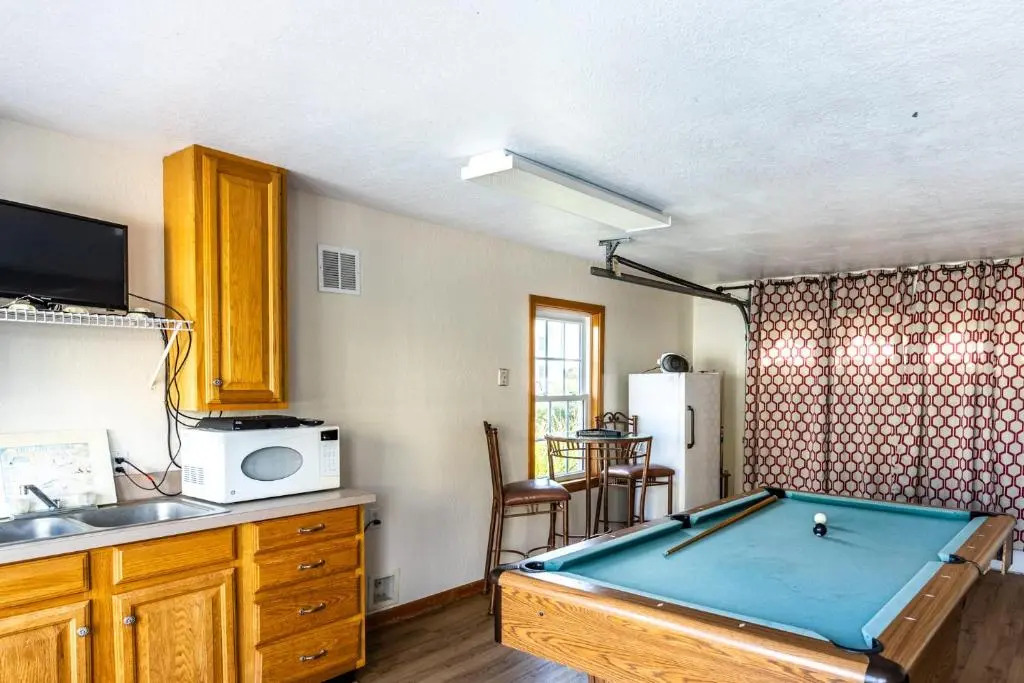 6175 - Longview Cottage