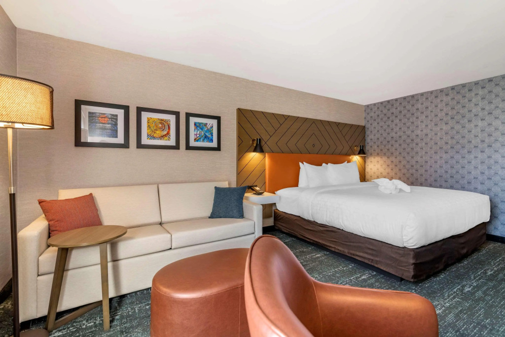 Clarion Inn Nashua