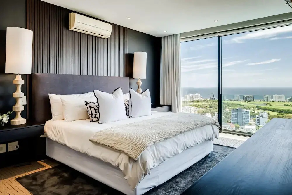 Top Urban Escape w Pool and Ocean View Villa Alexa