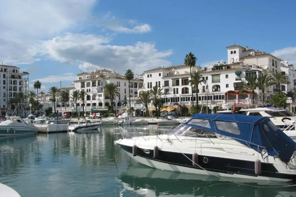 Marina Real 112