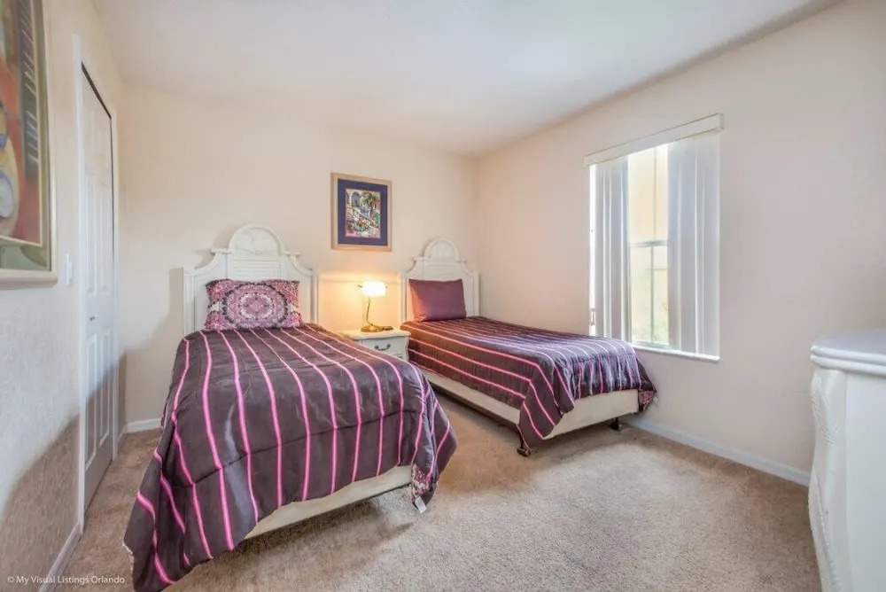 2735calab 4 Bedroom Townhouse