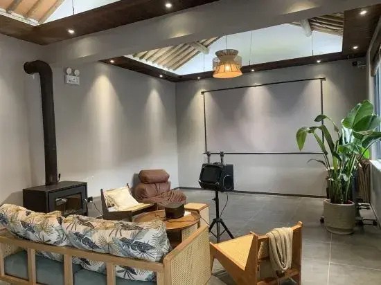 Qishan Shadow House Homestay (Suzhou Taihu Xishan Scenic Area)
