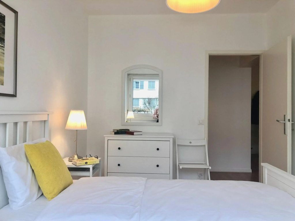 Geneva Cosy