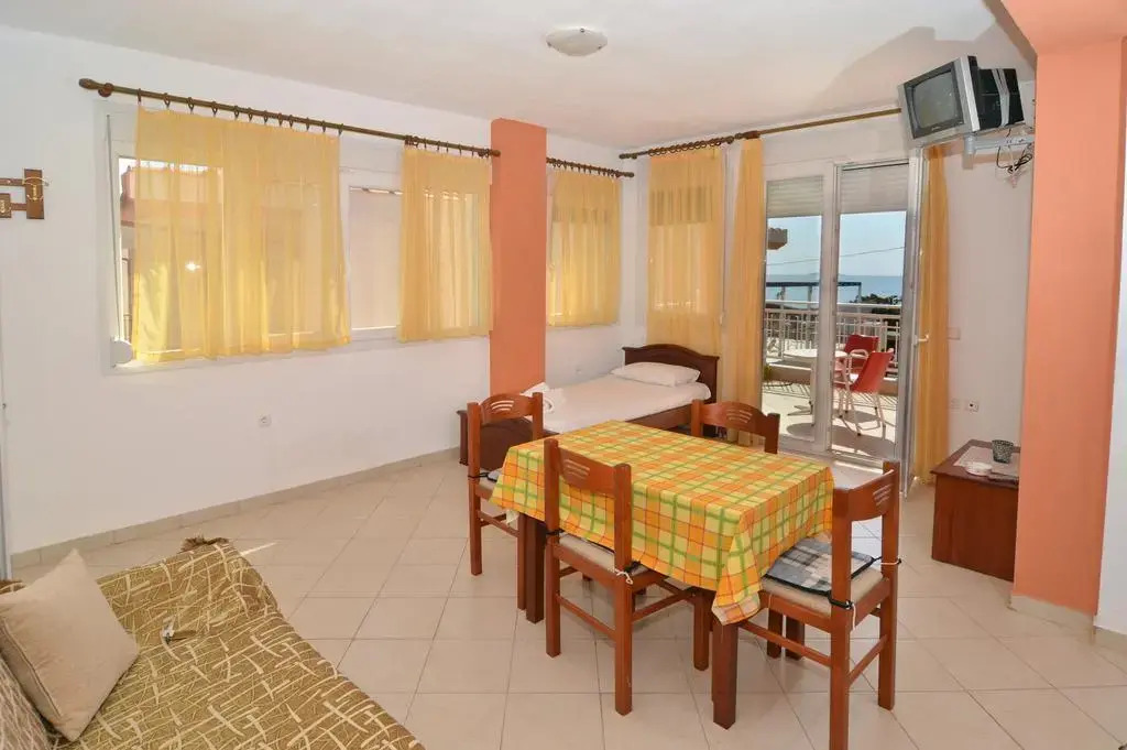 Avra Apartments