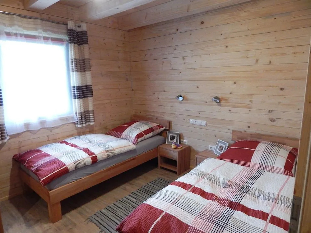 Holzblockhaus Stark