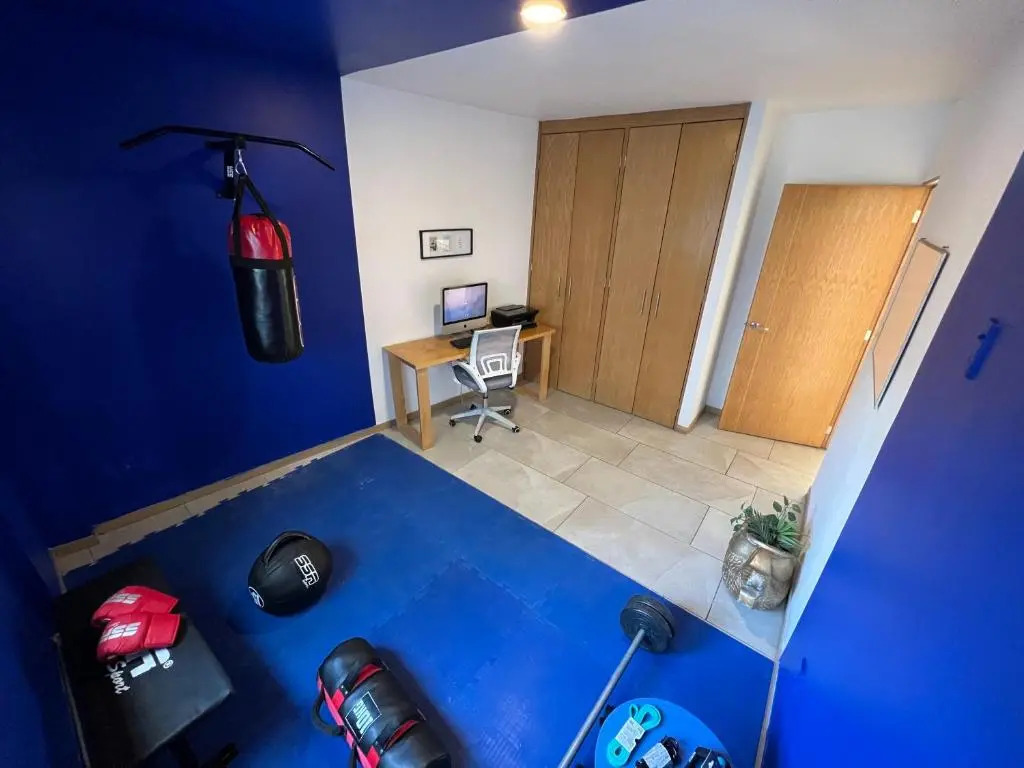 100MB Apt with Rooftop & Swimming Pool