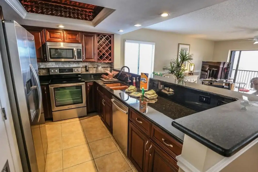 Windward Point 608