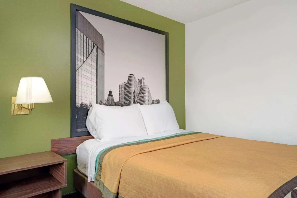 Budget Host Inn
