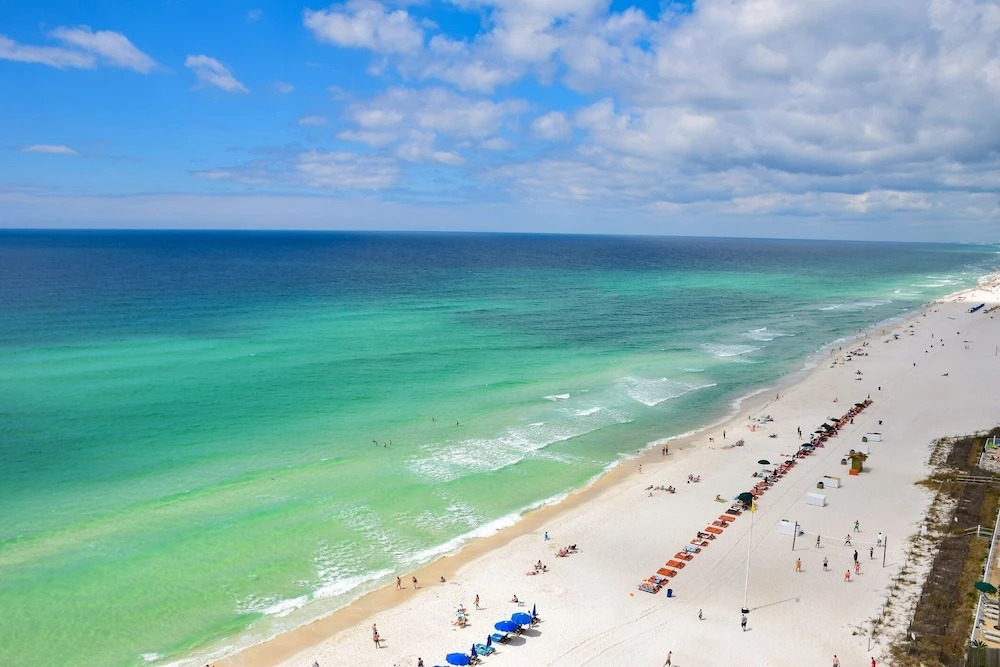 Newly Updated - Walk To Beach & Lagoon! 2 Bedroom Duplex