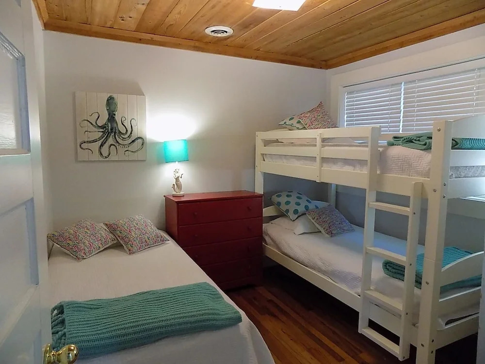 Pawleys Pleasure House - 3 Br Home