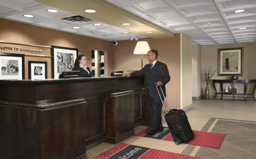 Hampton Inn & Suites Edmonton/West