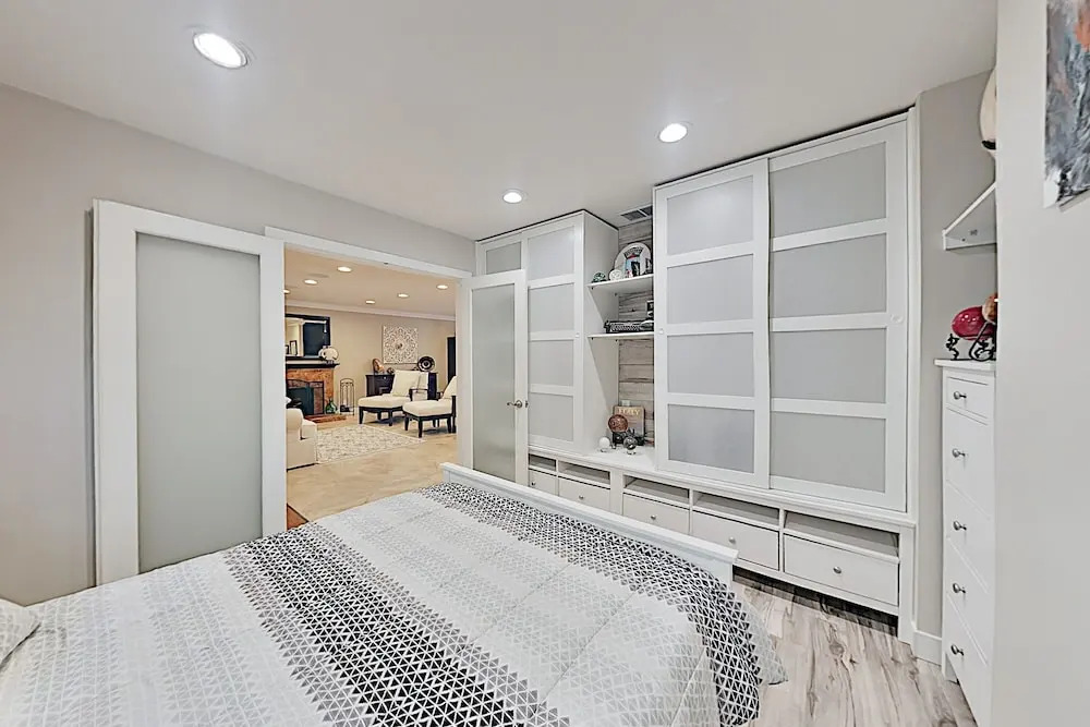 8131indi 2 Bedroom Home