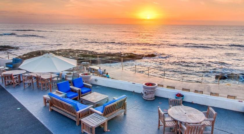 The Inn at Sunset Cliffs