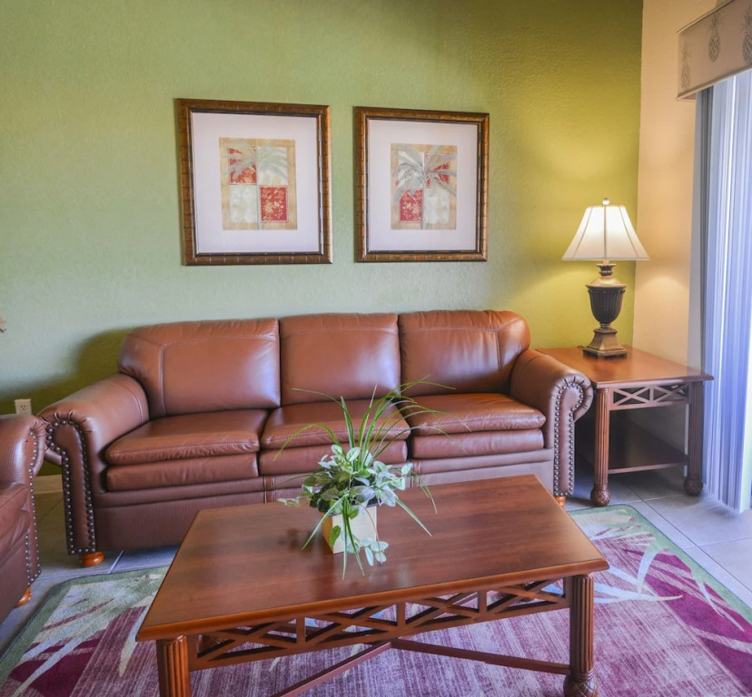 Beautiful Condo Near Universal Studios