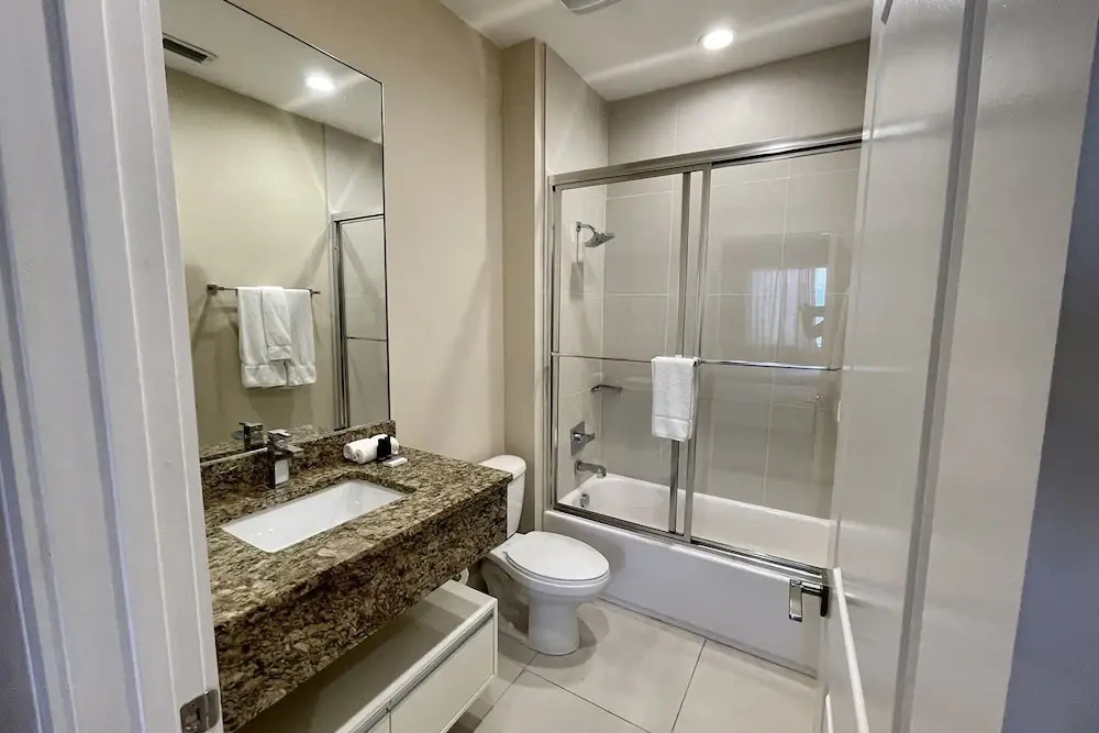 Modern Magic Village Home for 12 with Grill 3131