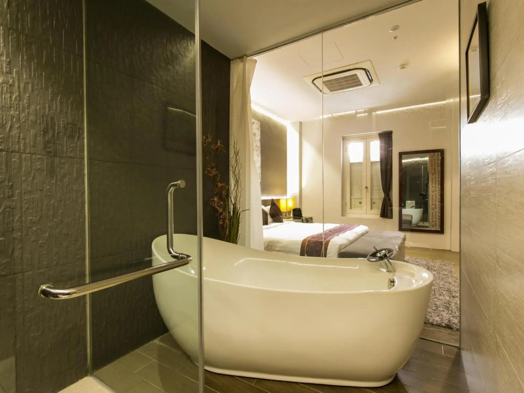 Bliss Hotel Singapore