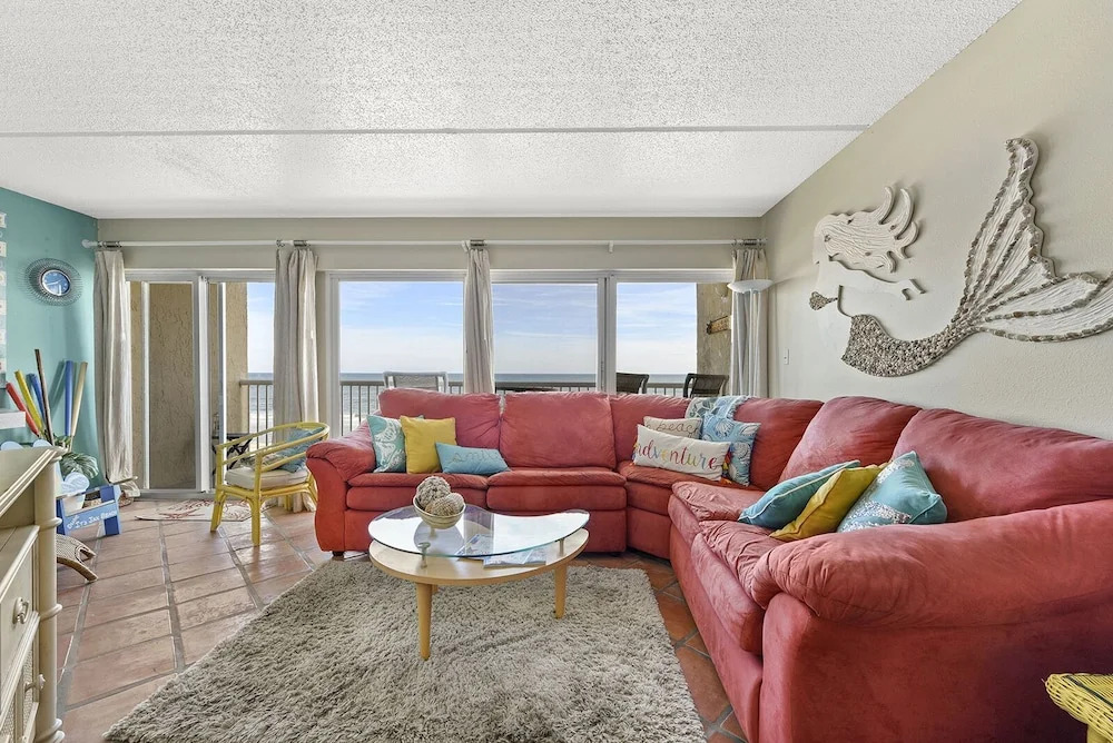 Jacksonville Beachdrifter by Distinctive Beach Rentals