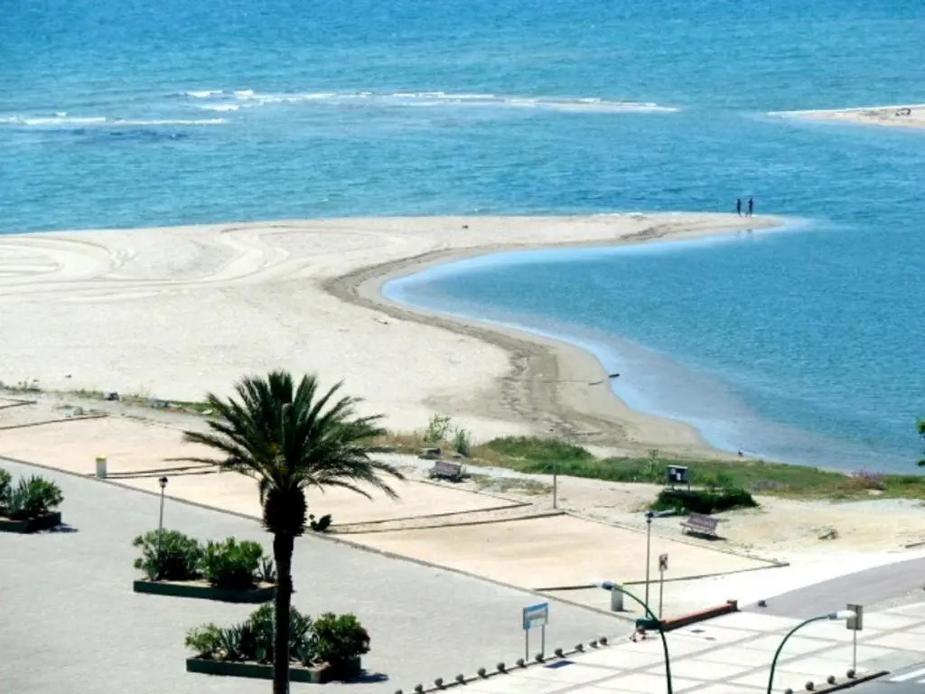 Apartamento Con Piscina Y Vistas Al Mar Ref 154