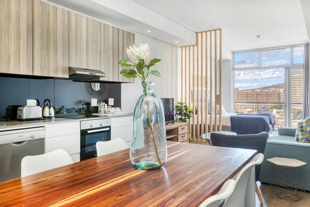 Elegant Modern Apartment near Table Mountain