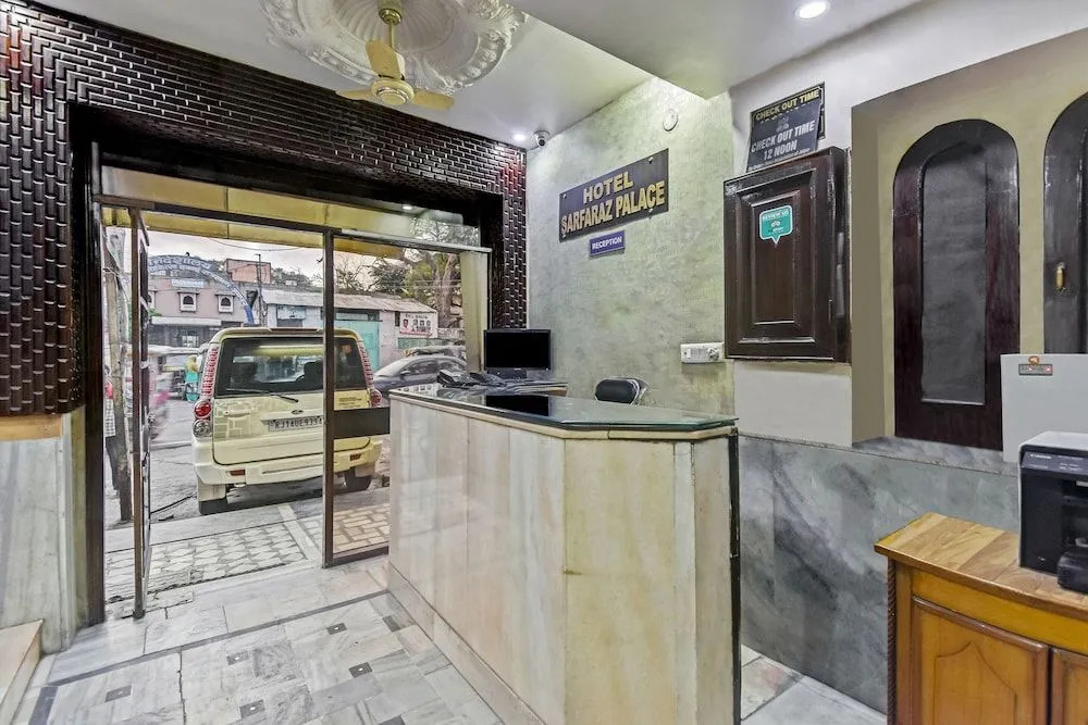 SPOT ON 62734 Hotel Sarfaraz Palace